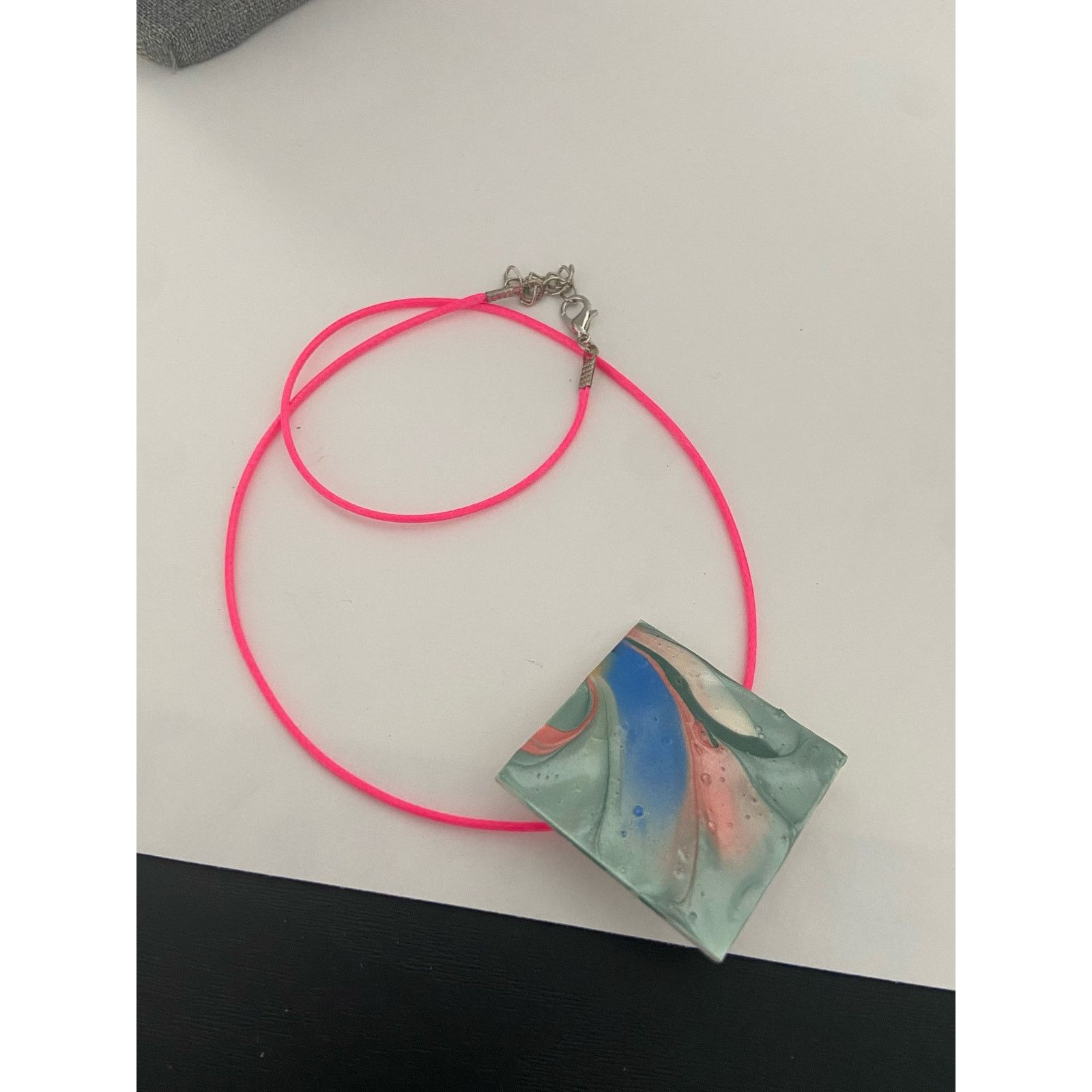 Handmade diamond shaped pendant necklace Size ONE SIZE - 5 Thumbnail