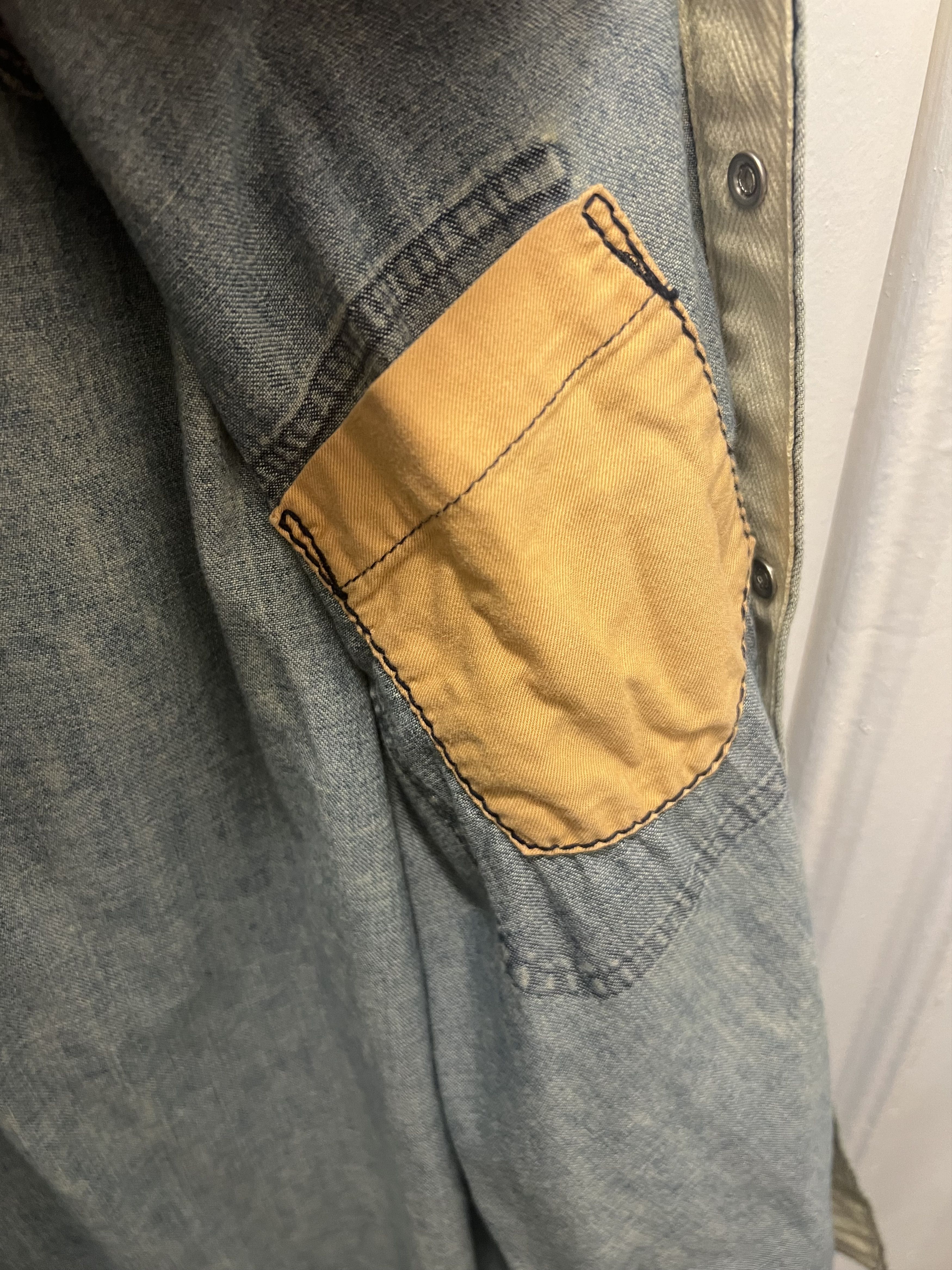 Sacai $1110 Embroidered Reworked Western Denim Shirt Size US L / EU 52-54 / 3 - 9 Thumbnail