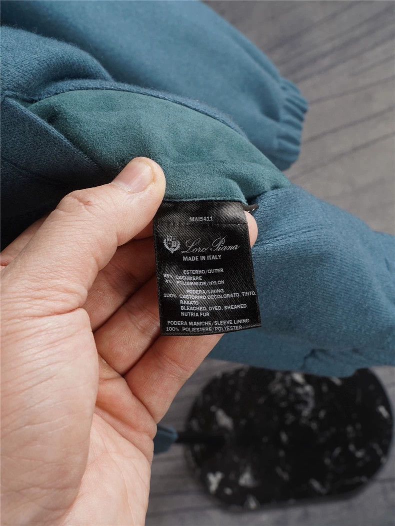 Loro Piana LORO PIANA Fur coat Size US M / EU 48-50 / 2 - 9 Thumbnail