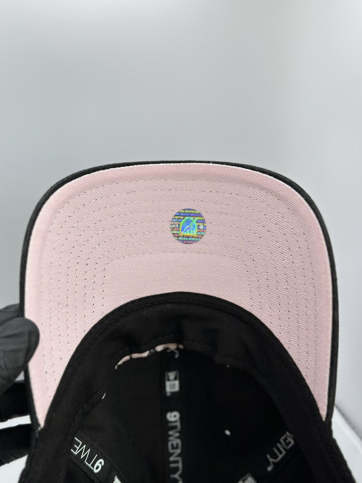 New Era Inter Miami CF Adjustable Cap MLS Official 9TWENTY Hat Size ONE SIZE - 6 Thumbnail