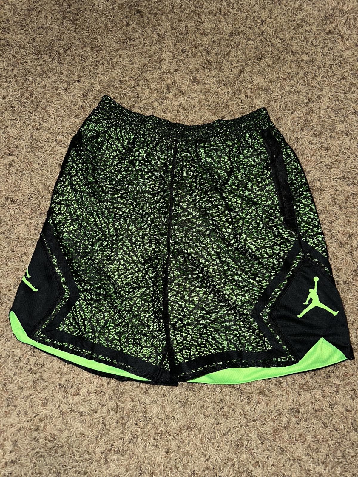 Jordan Brand Womens Small Jordan Diamond Basketball Shorts See Through Black Green Sample Size 26" / US 2 / IT 38 - 1 Thumbnail