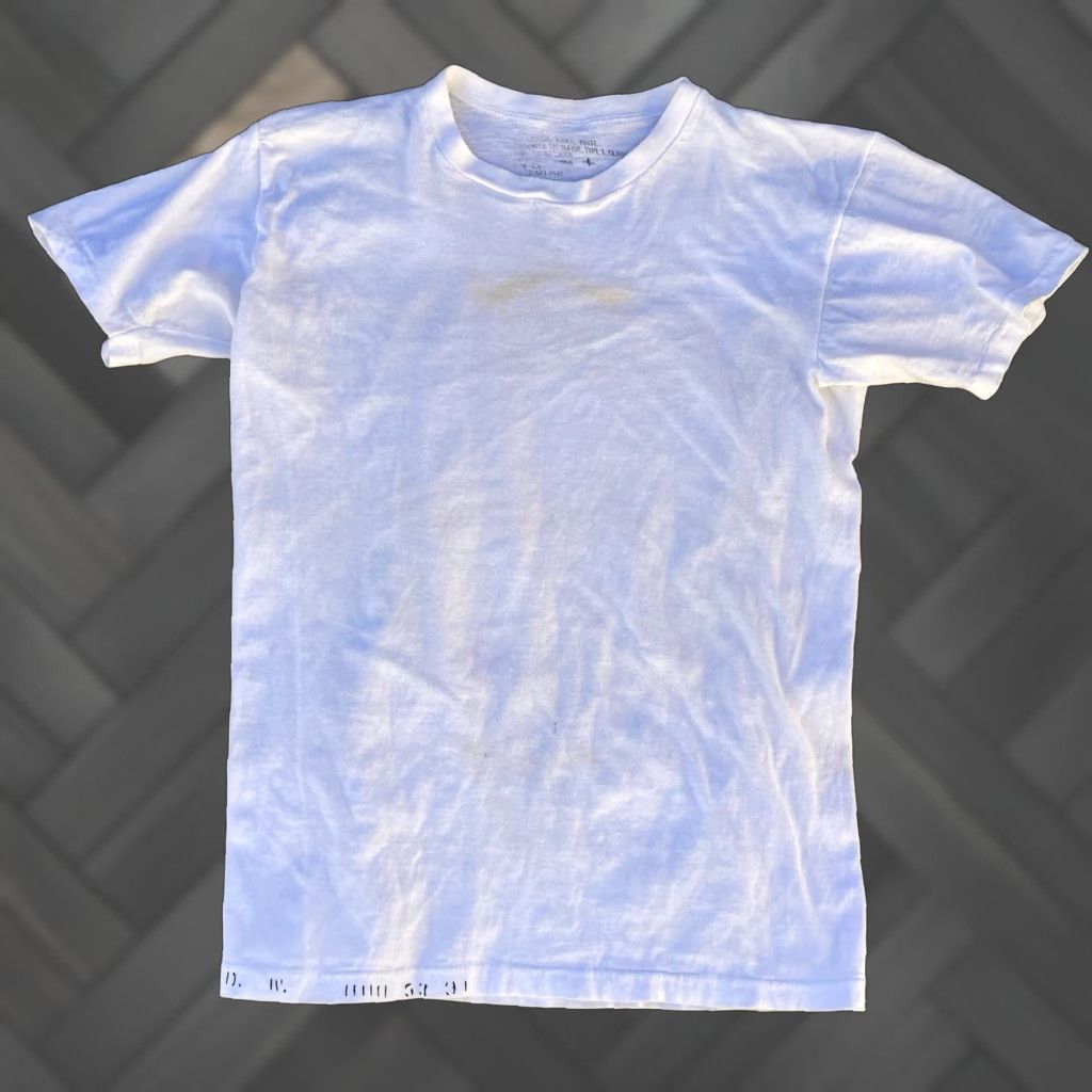 Vintage VINTAGE US Military Issue T-Shirt White Short Sleeve Crew Neck Size 4 Regular Patina Laundry ID ENSLEY D. W. Vintage 4 Mens Size US S / EU 44-46 / 1 - 1 Thumbnail