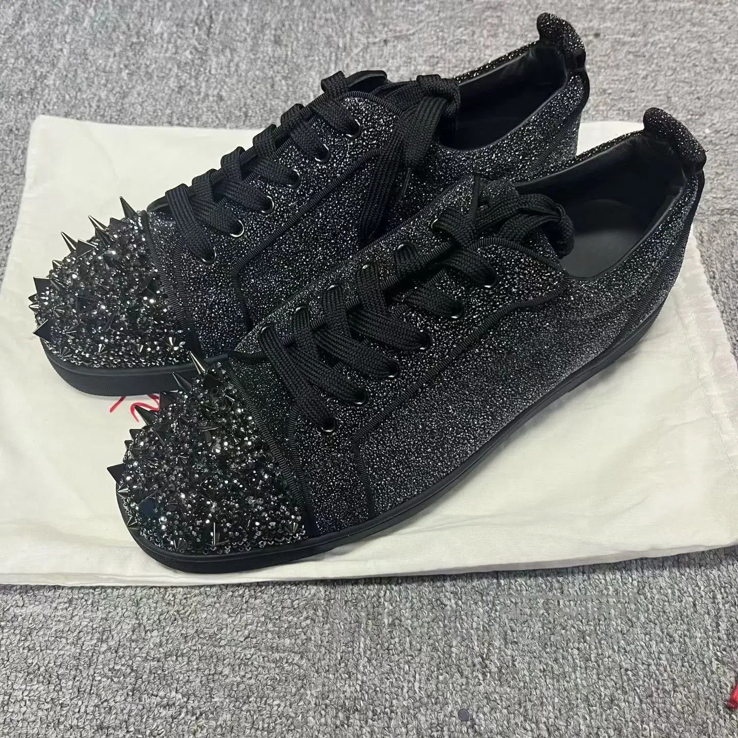 Christian Louboutin Christian Louboutin Black Leather Low-Top Sneakers. Size US 11 / EU 44 - 2 Thumbnail