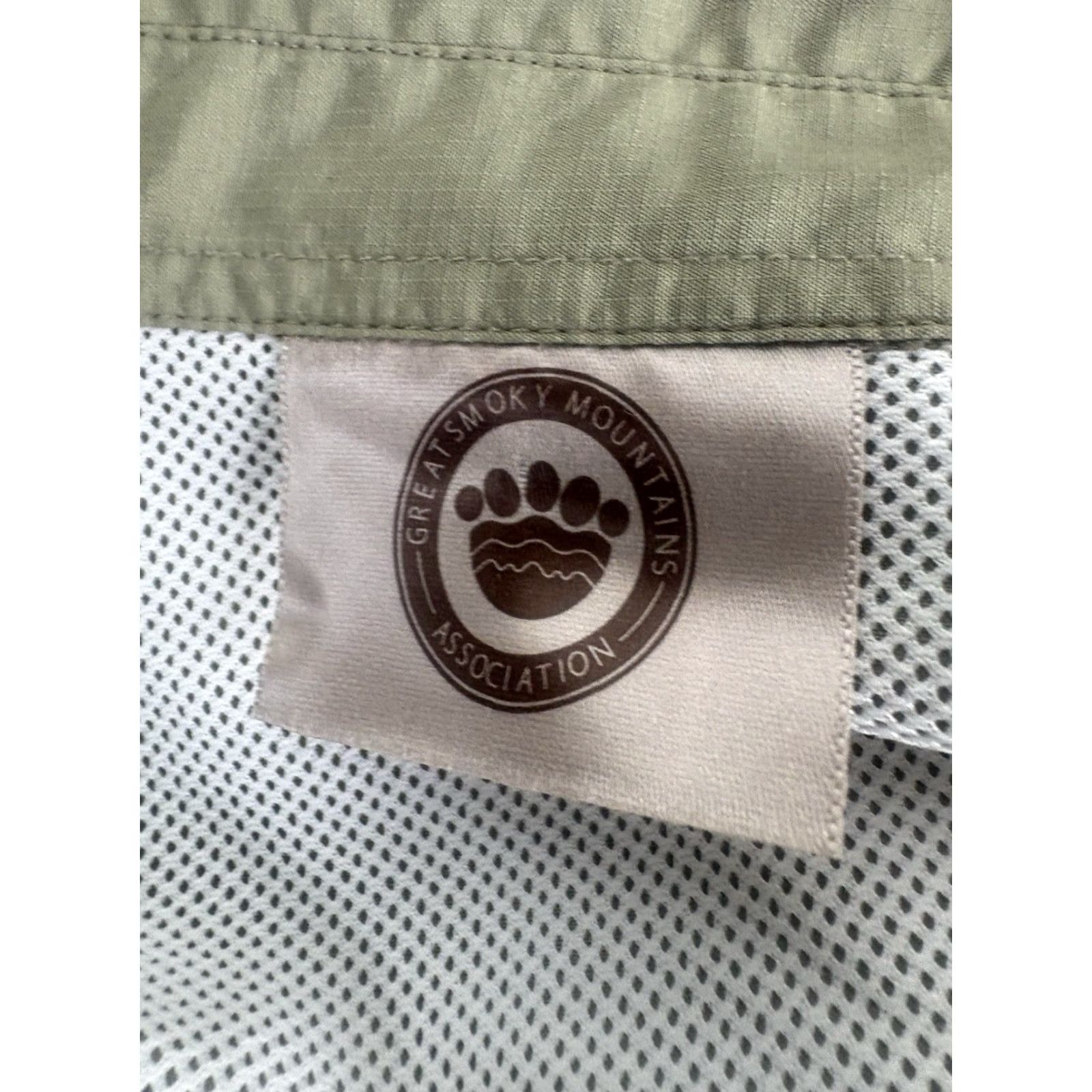 Greats Great Smoky Mtn Ass Beige Outdoors Fishing Button Up Men’s Size XL Vietnam Size US XL / EU 56 / 4 - 6 Thumbnail