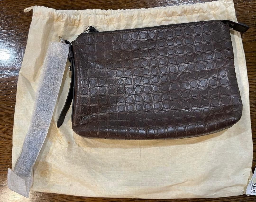 Designer SALVATORE FERRAGAMO MEN'S MONOGRAM CLUTCH BAG Size ONE SIZE - 2 Thumbnail