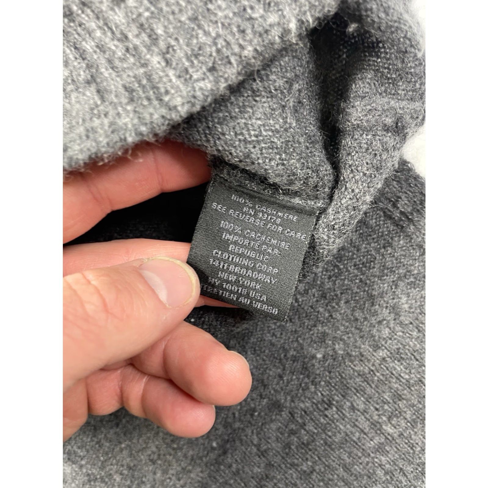 Vintage Magaschoni 100% Cashmere V-Neck Pullover Sweater Gray Womens Small Size S / US 4 / IT 40 - 4 Thumbnail