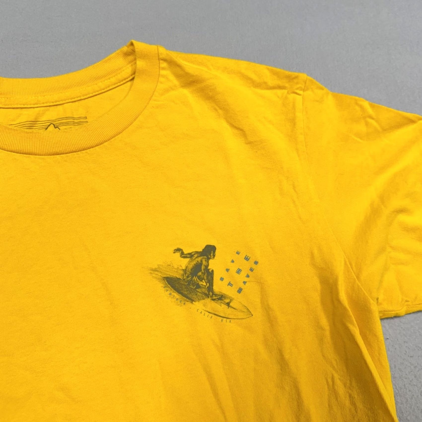 Patagonia Patagonia Shirt Mens L Yellow Save The Waves Surf USA Graphic Print Crew Neck Short Sleeve T-Shirt Size US L / EU 52-54 / 3 - 4 Thumbnail