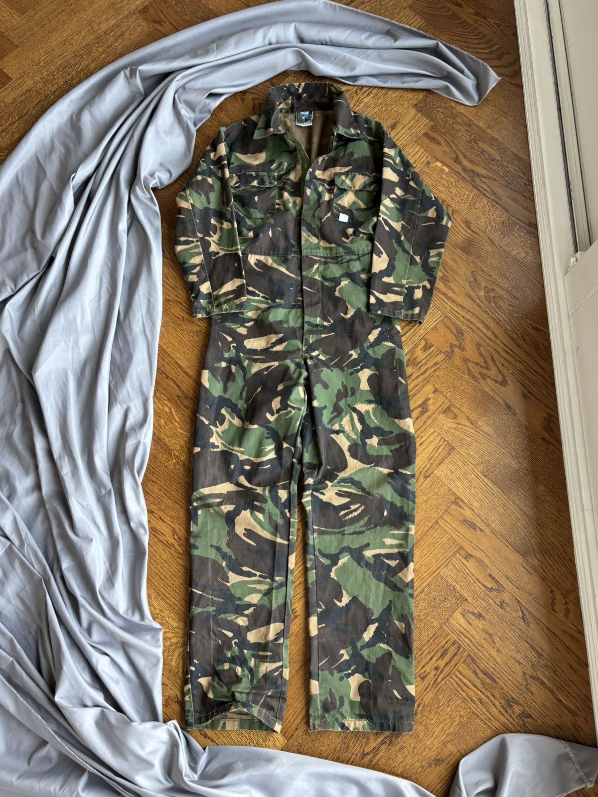 Vintage Vintage Jumpsuit Blue Castle Army Camo Woodland Coveralls Size US 27 - 1 Thumbnail