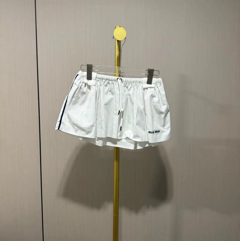 Miu Miu Miu Miu Women's White Nylon Shorts 0089 Size 28" / US 6 / IT 42 - 1 Thumbnail