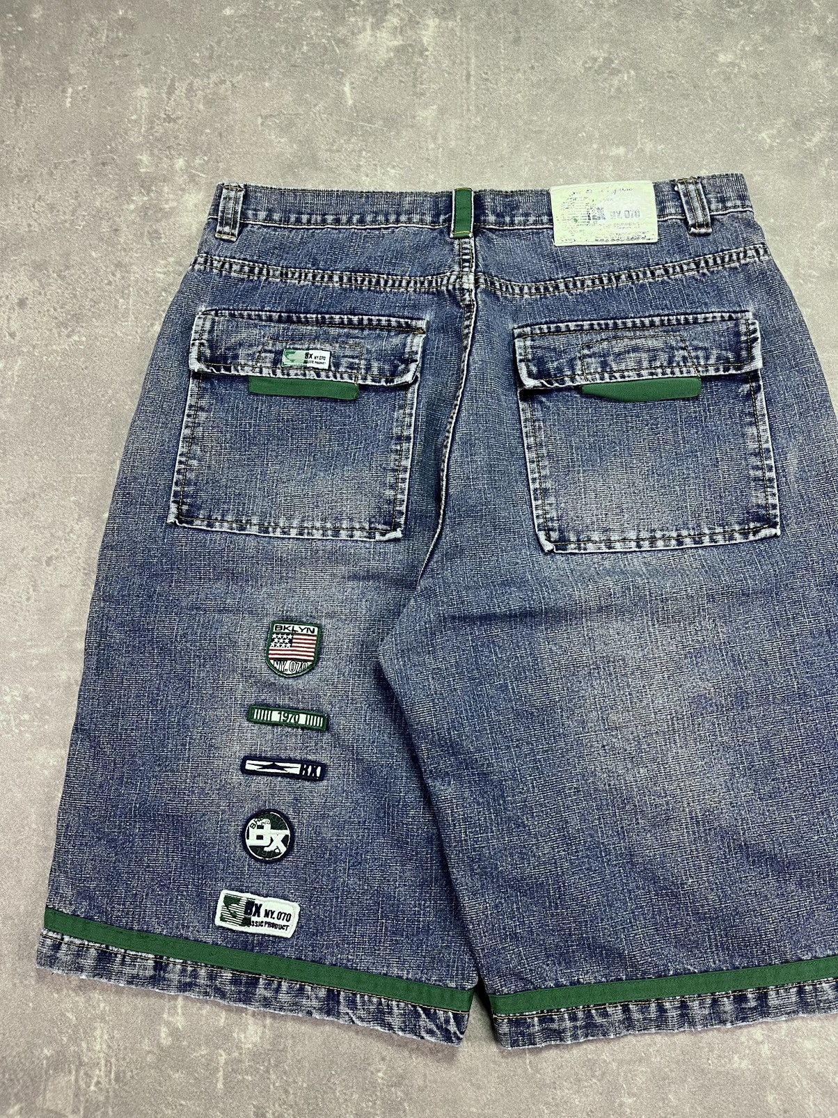 Brooklyn Xpress Brooklyn Xpress Mega Baggy Y2K Patches Denim Jorts Shorts 36 Size US 36 / EU 52 - 9 Thumbnail