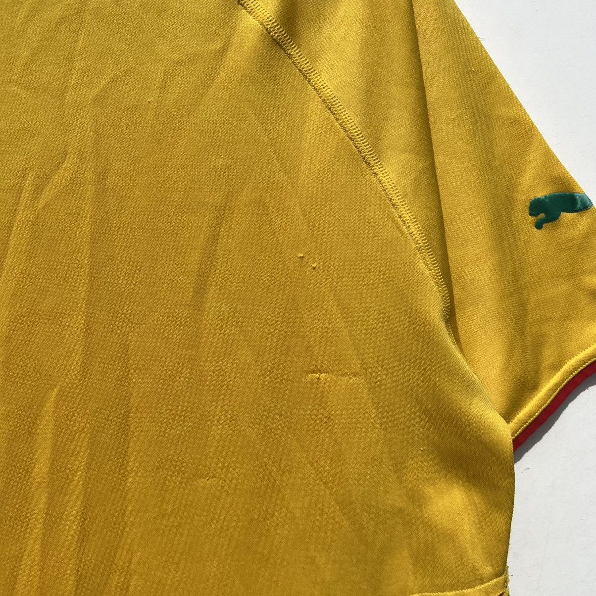 Puma Puma Cameroon 2004 2006 soccer jersey vintage Size US L / EU 52-54 / 3 - 13 Thumbnail