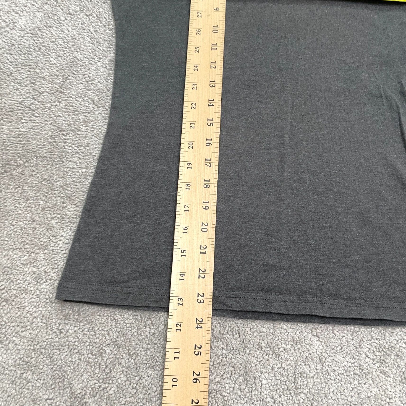 Vintage Mini Secret T-Shirt Shirt Womens S/M Dark Gray Crew Neck Short Sleeve Top Lightweight Cotton Casual Everyday Wear Womens S/M Gray 90s? Size S / US 4 / IT 40 - 6 Thumbnail