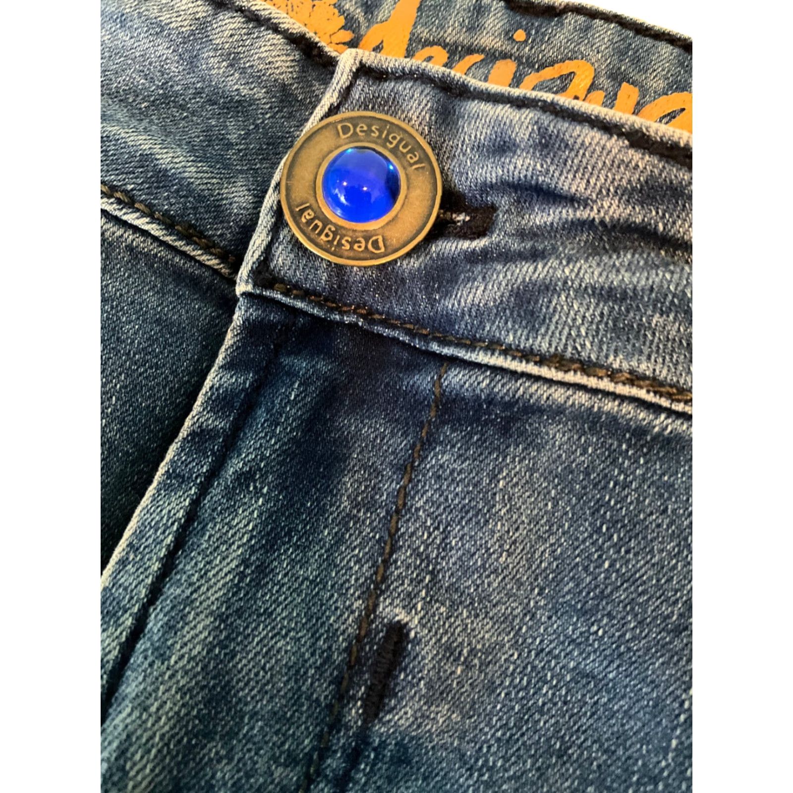 Desigual VINTAGE DESIGUAL Skinny Jeans 30 x 27 Womens Floral Embroidered Denim Blue 18SWDD59 Y2K Vibes Size 30" / US 8 / IT 44 - 5 Thumbnail