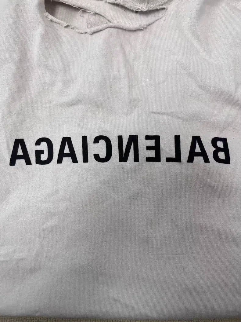 Balenciaga Balenciaga Printed Letter Logo Round Neck Short Sleeve T-S Size L / US 10 / IT 46 - 3 Thumbnail