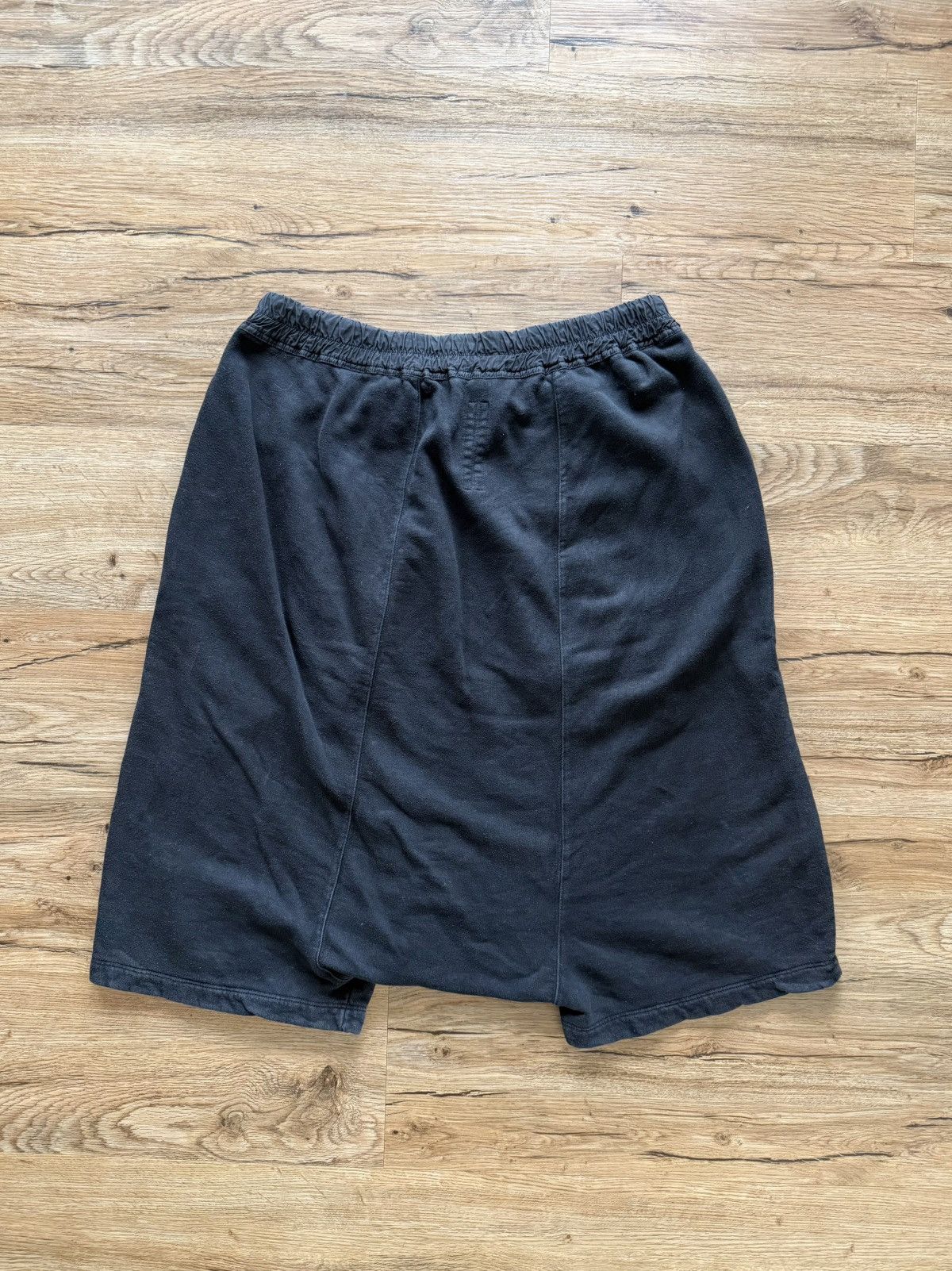 Rick Owens Rick Owens Pod Shorts – Black Size US 34 / EU 50 - 2 Thumbnail