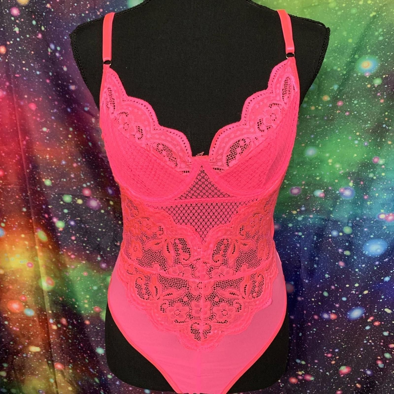 Designer Hot Pink Lace Bodysuit Size ONE SIZE - 1 Thumbnail