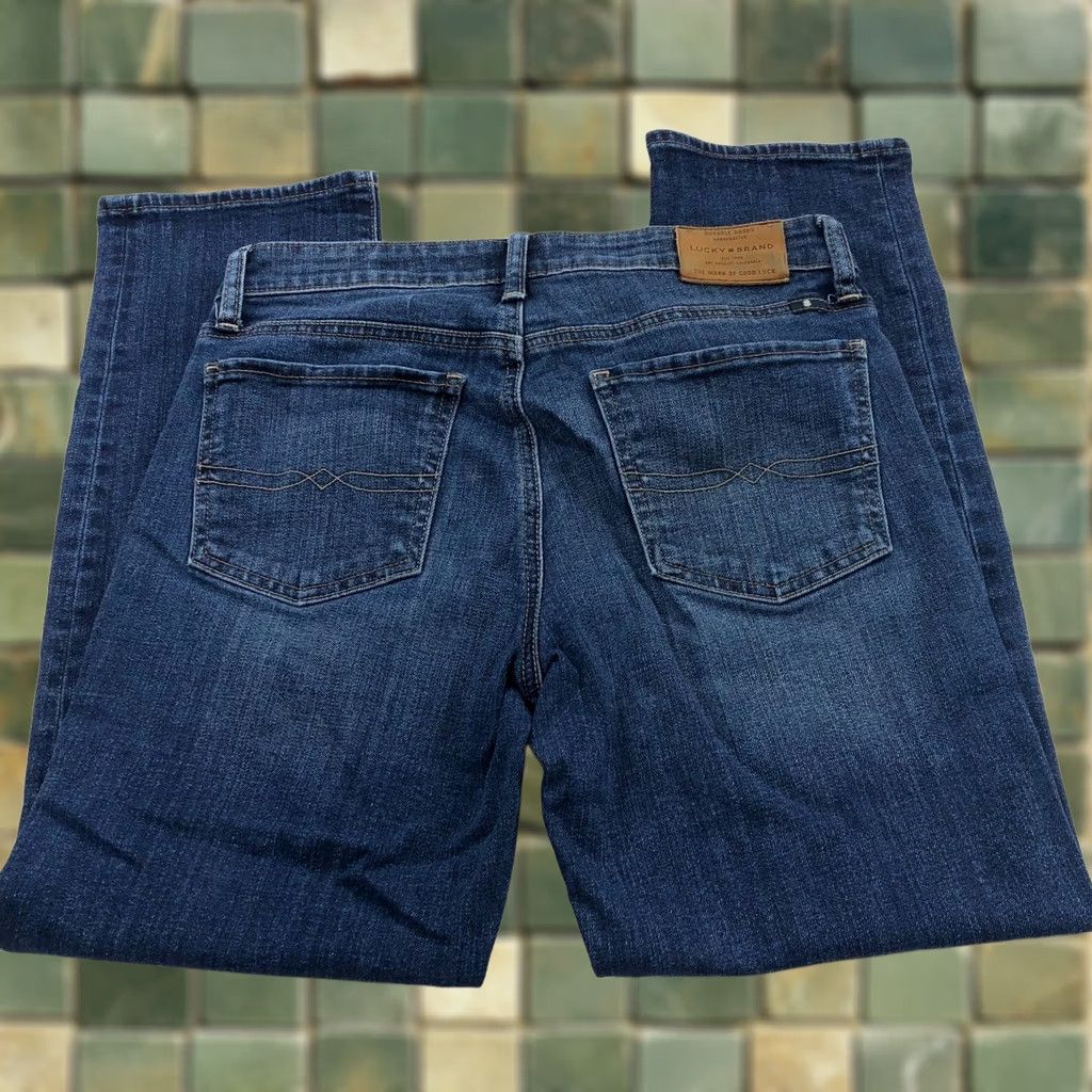 Lucky Brand Lucky Brand Sweet Crop Denim Jeans Shirt? Mid Rise 29W 26L Blue 5-Pocket Regular Womens Jeans Size 28" / US 6 / IT 42 - 1 Thumbnail