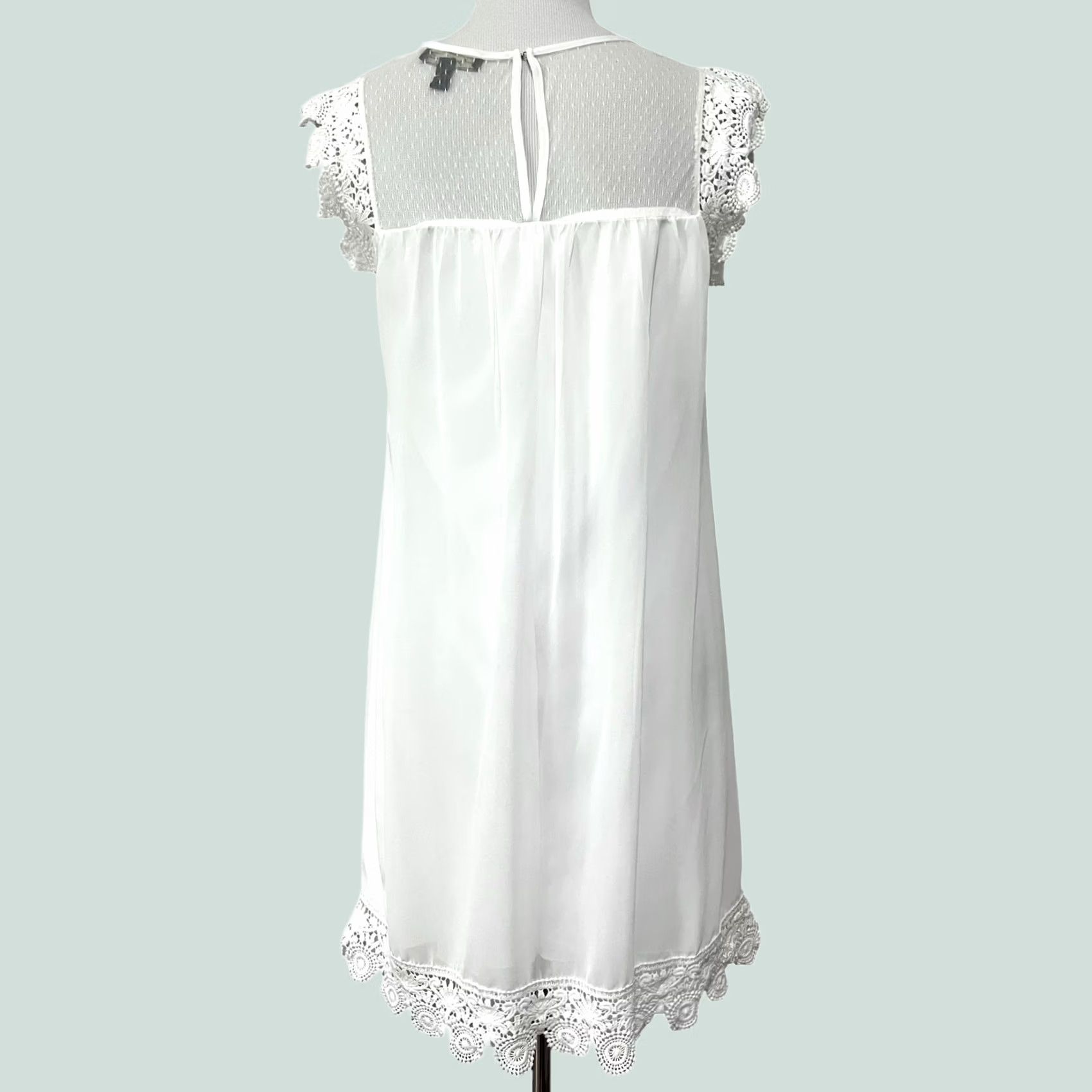 Vintage City Triangles Women's White Mini Shift Dress Chiffon Lace Trim Size M Mid 35" Length White Womens Shift Dress Size M / US 6-8 / IT 42-44 - 1 Thumbnail