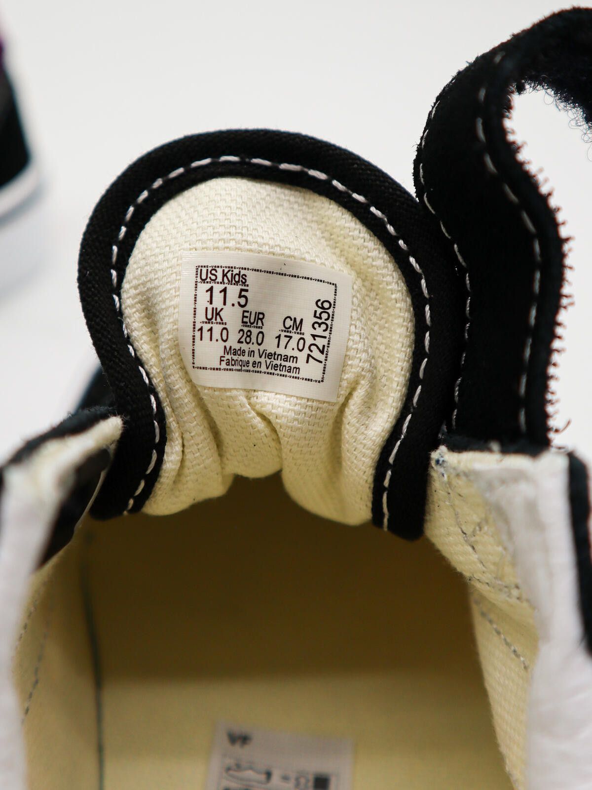 Vans Vans Authentic - VN000V21PRP1 K‑Pop Demon Hunters - UK 11 Size US 11.5 / EU 44-45 - 4 Thumbnail