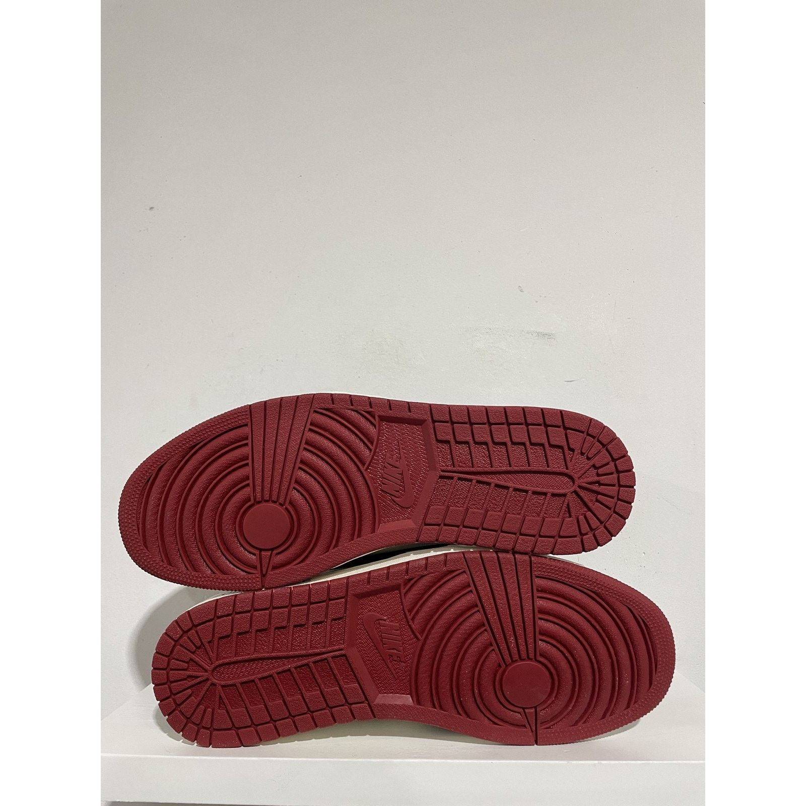 Jordan Brand JORDAN 1 RETRO HIGH NOT FOR RESALE RED SIZE 11 NEW Size US 11 / EU 44 - 5 Thumbnail