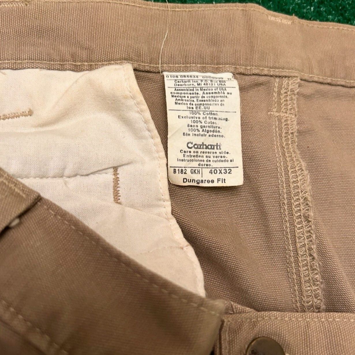 Carhartt VINTAGE Carhartt Workwear Cargo Pants Carpenter Dungaree Fit Mens 40 Skater 90s Grunge Hip Hop Punk USA Inseam 32 Beige Work Wear Mens Size US 40 / EU 56 - 4 Thumbnail
