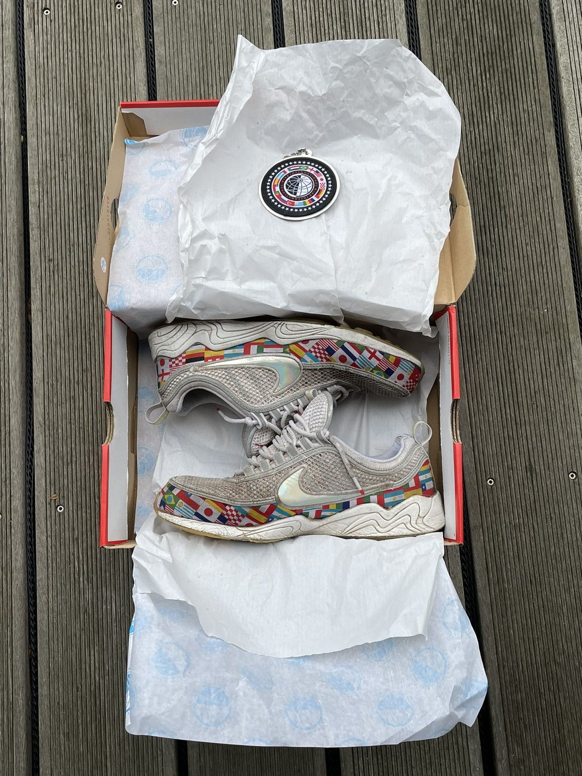Nike Nike Spiridon “Flag” (2018) Size US 9 / EU 42 - 3 Thumbnail