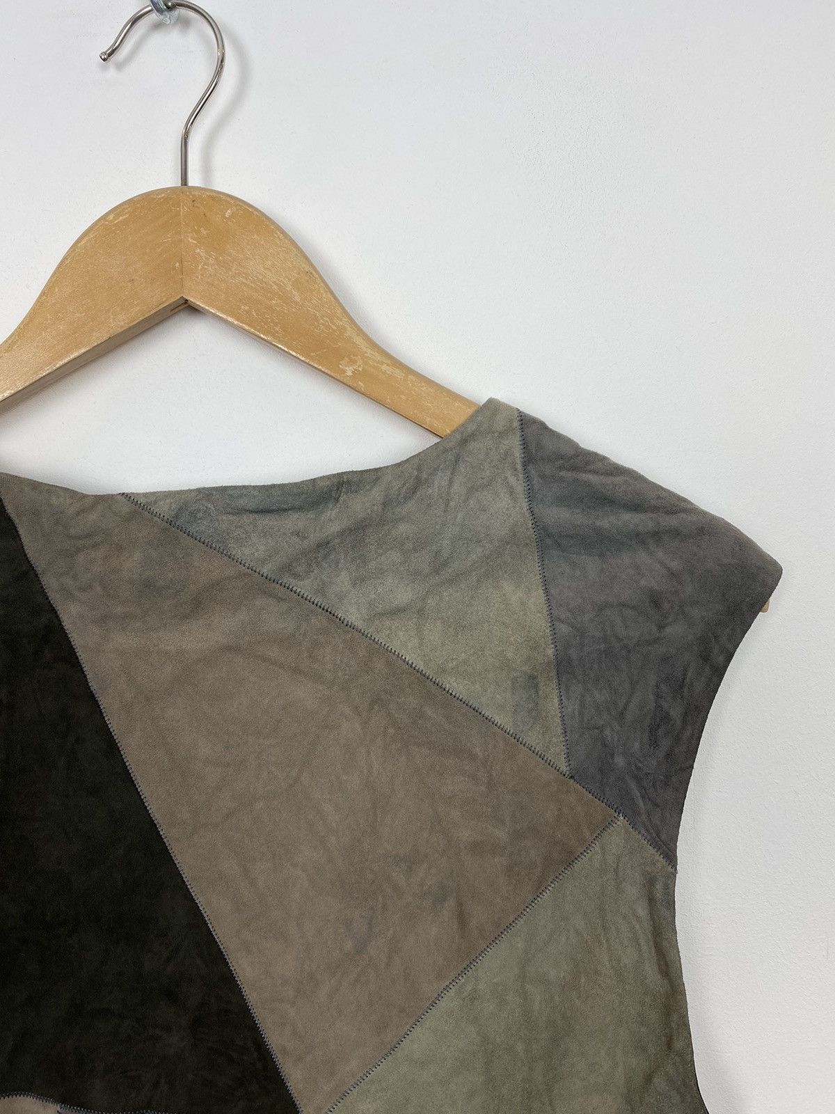 Allsaints AllSaints Sleeveless Turner Tee 100% Goat Suede Women’s UK8 Size S / US 4 / IT 40 - 14 Thumbnail
