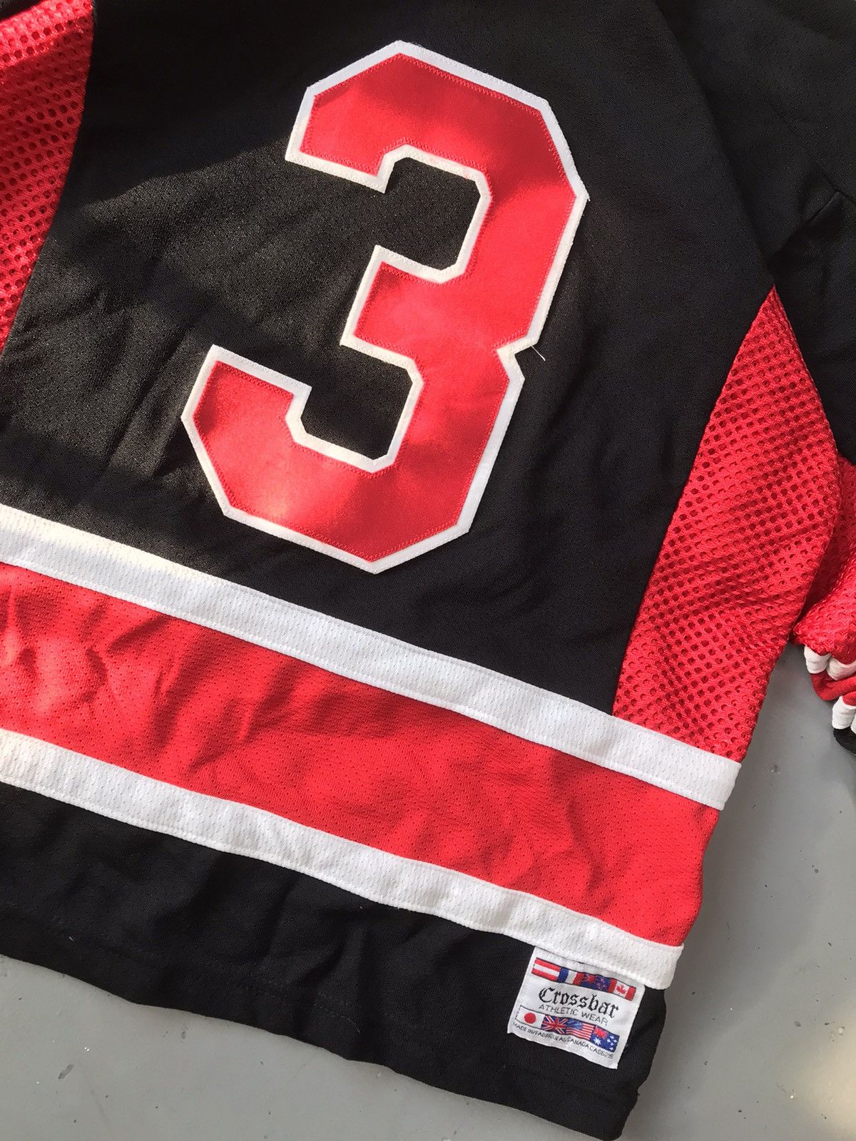 Vintage Vintage crossbar can west polyester hockey jersey Size US S / EU 44-46 / 1 - 10 Thumbnail