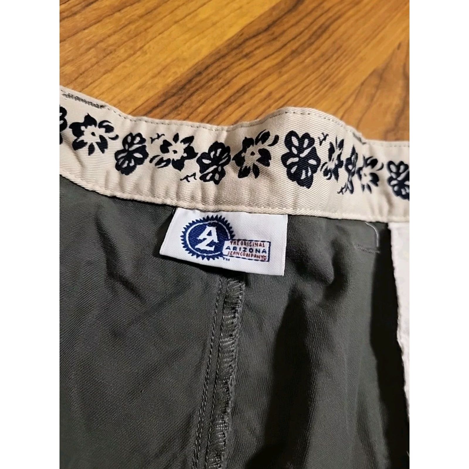 Vintage Arizona Jeans Short Chino Flat Front 42" Gray NWT Mens 9in Inseam 5-Pocket Casual Travel Summer Spring Fall Cotton Blend Pants Size US 42 / EU 58 - 6 Thumbnail