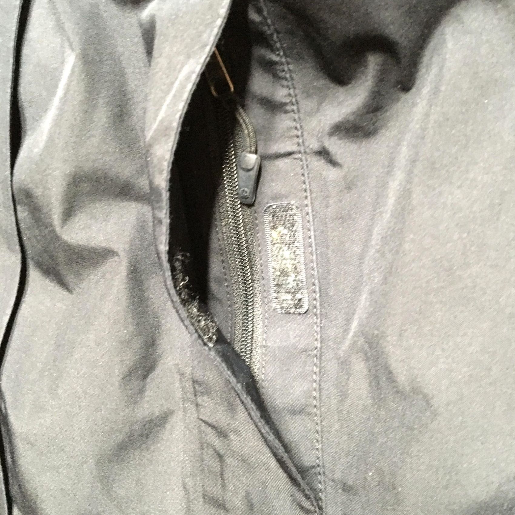 Marmot Marmot GORE-TEX Rain Coat Jacket Women XS Black Hood Rain Coat Waterproof Windproof Pockets Zipper Full Zip Taped Seams Size XS / US 0-2 / IT 36-38 - 3 Thumbnail