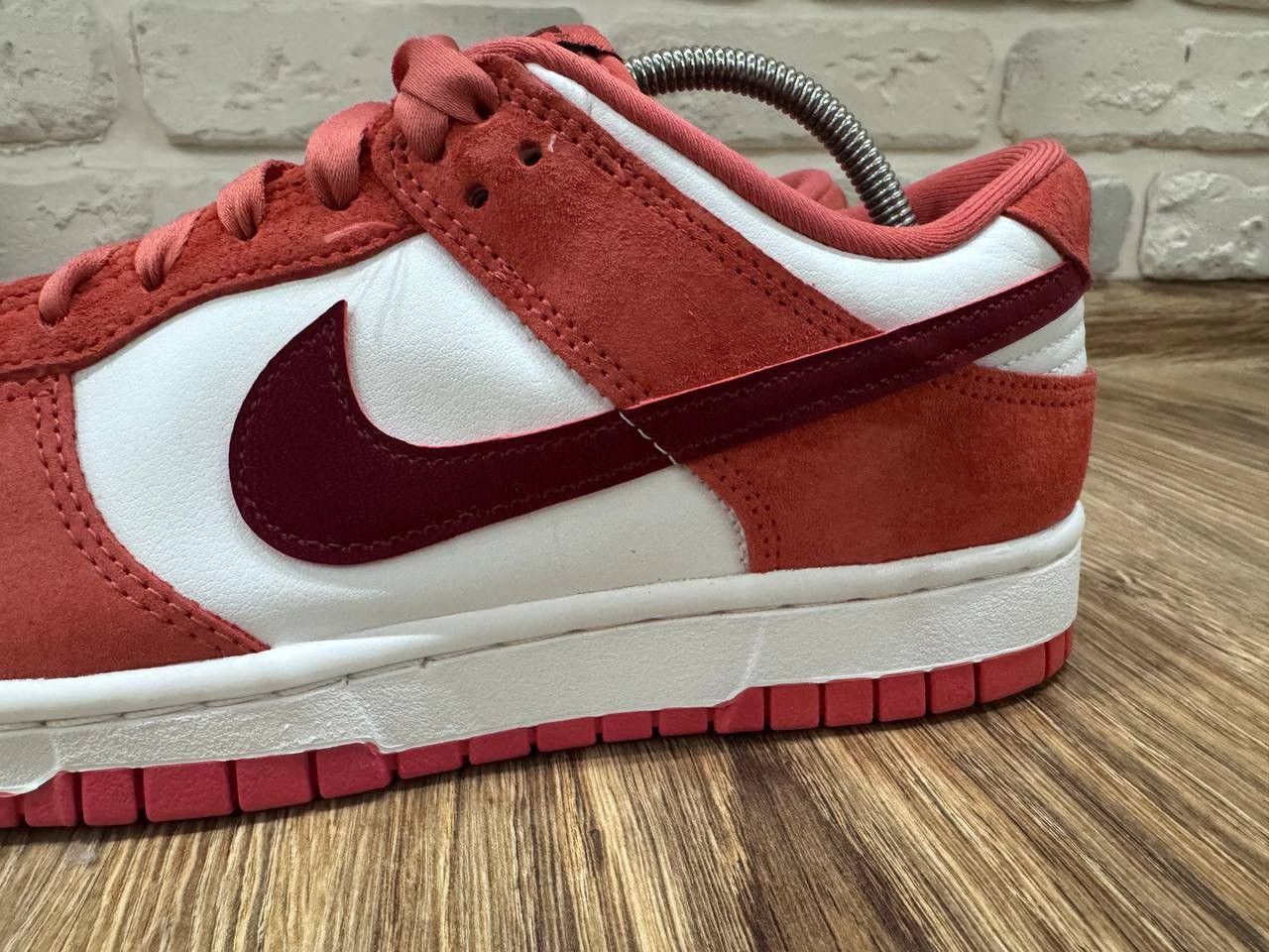 Nike Nike Dunk Low Valentine’s Day Womens Sneakers Size 40 Size US 8.5 / IT 38.5 - 2 Thumbnail