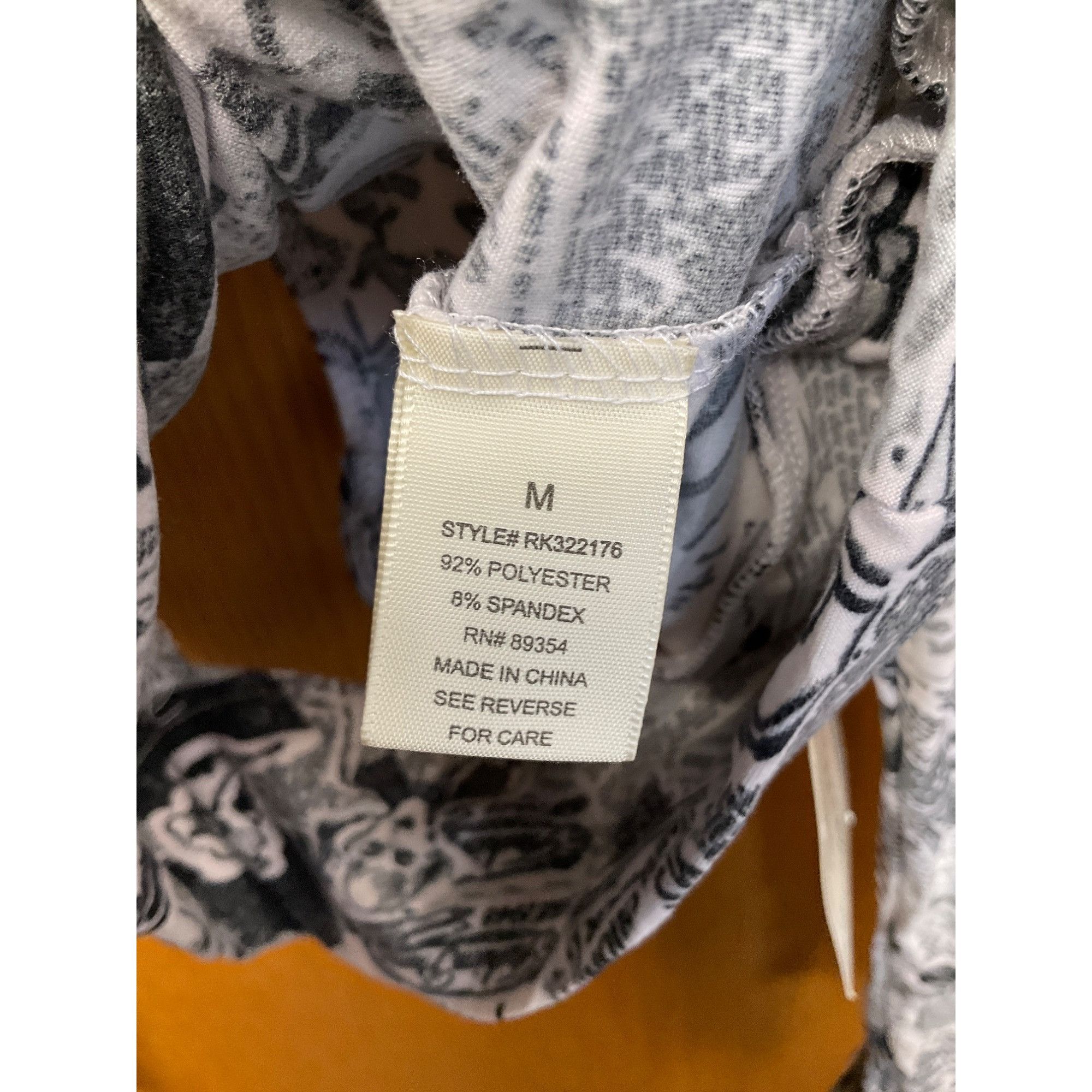 Other No Comment NY.LA Medium Womens Long Sleeve Newspaper Print C Size M / US 6-8 / IT 42-44 - 5 Thumbnail