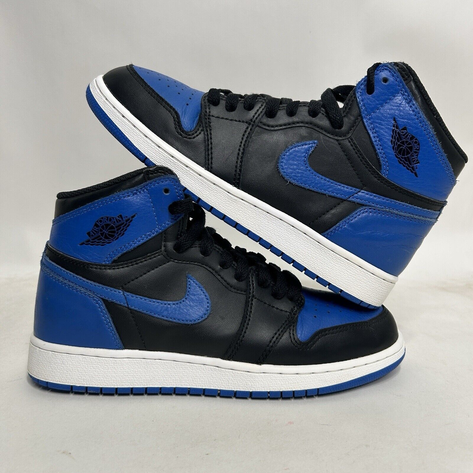 Nike Nike Shoes Air Jordan 1 Retro High OG BG “Royal” 2024 Size US 8 / IT 38 - 1 Thumbnail