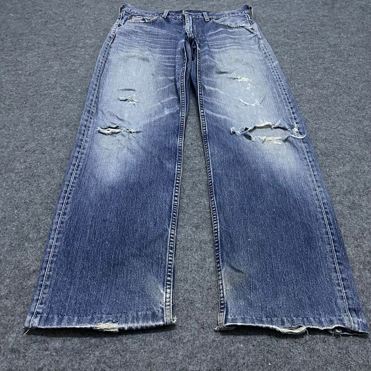 Levi's Vintage Levis Distressed Denim Kurt Cobain Style Size US 32 / EU 48 - 2 Thumbnail