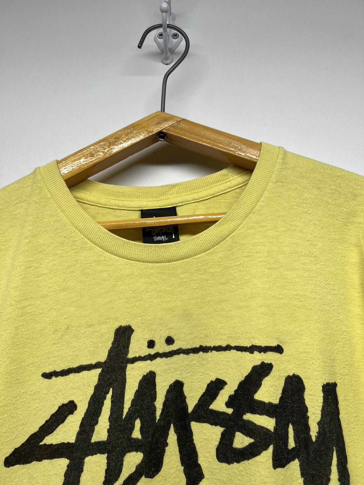 Stussy Vintage Y2k Stussy Milano 💛 Thrashed Faded T-Shirt 00’s Size US S / EU 44-46 / 1 - 5 Thumbnail