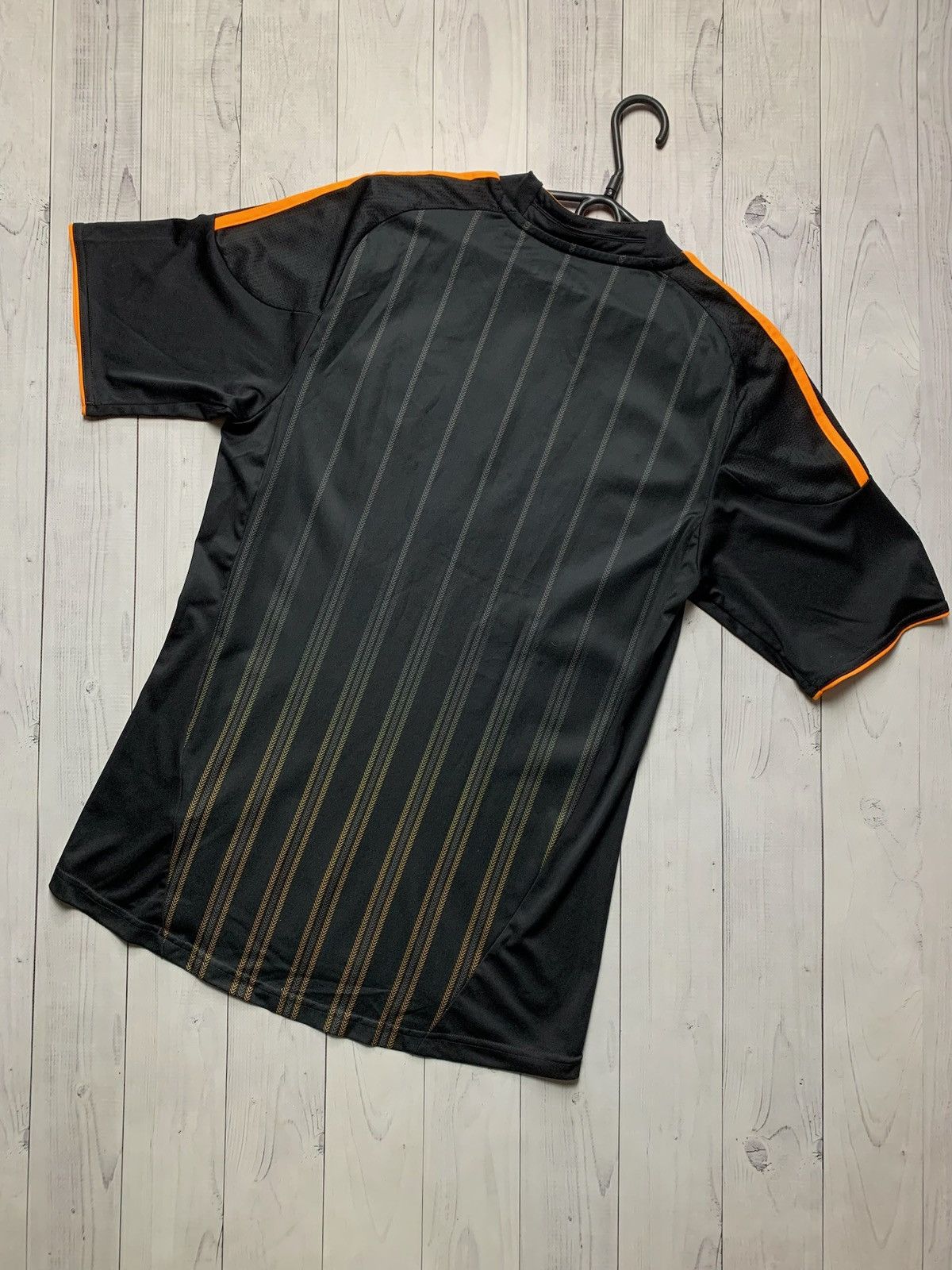 Adidas × Chelsea Soccer × Vintage Vintage adidas Chelsea soccer jersey black rare orange line Size US S / EU 44-46 / 1 - 4 Thumbnail