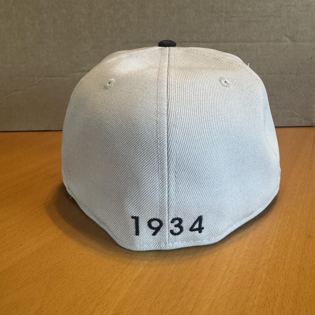 New Era NEW ERA Yomiuri Giants Stone/Black Be a Gentleman Fitted Cap Size ONE SIZE - 3 Thumbnail