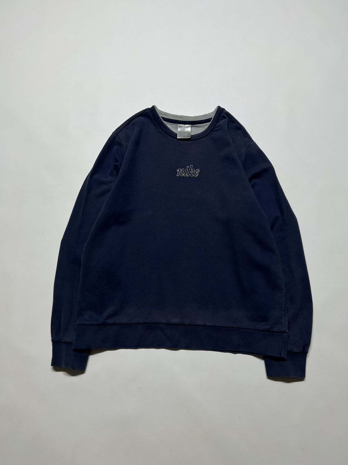 Nike × Vintage Vintage Y2k Nike Thrashed Faded Center Logo Sweatshirt 90’s Size M / US 6-8 / IT 42-44 - 2 Thumbnail