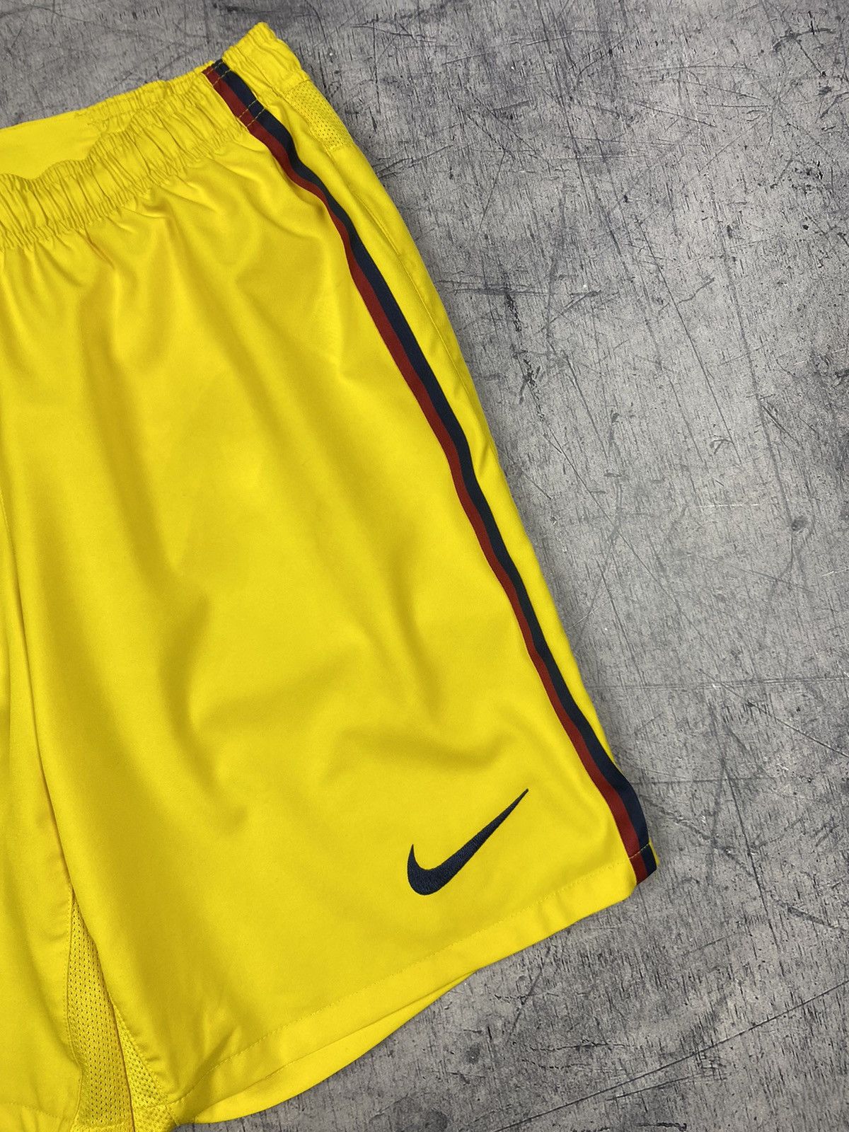 Nike Nike Barcelona FC Soccer Jersey Shorts Size M Size US 32 / EU 48 - 6 Thumbnail