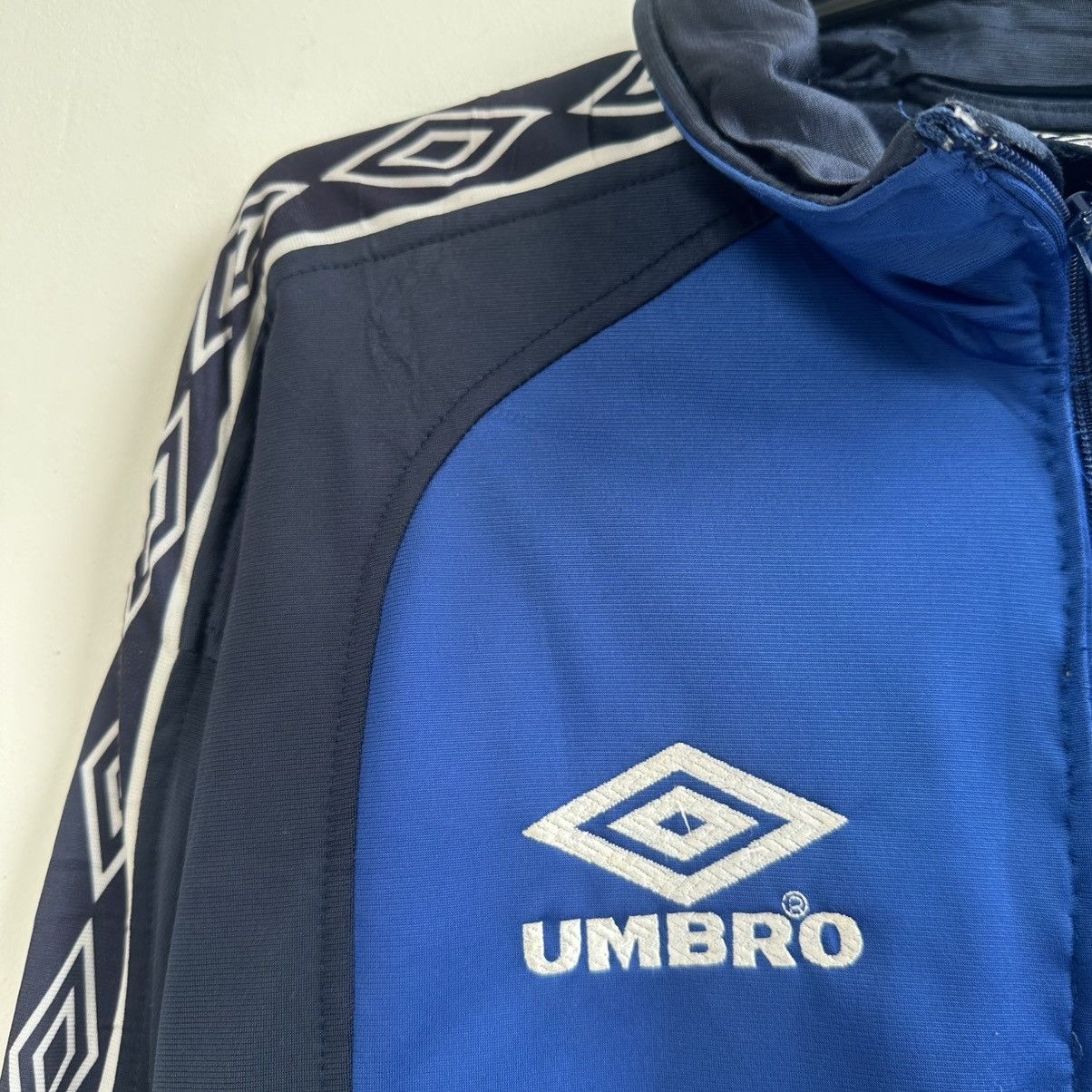 Umbro vintage UMBRO Track Jacket retro hipster 90s 80s sport Size US M / EU 48-50 / 2 - 3 Thumbnail