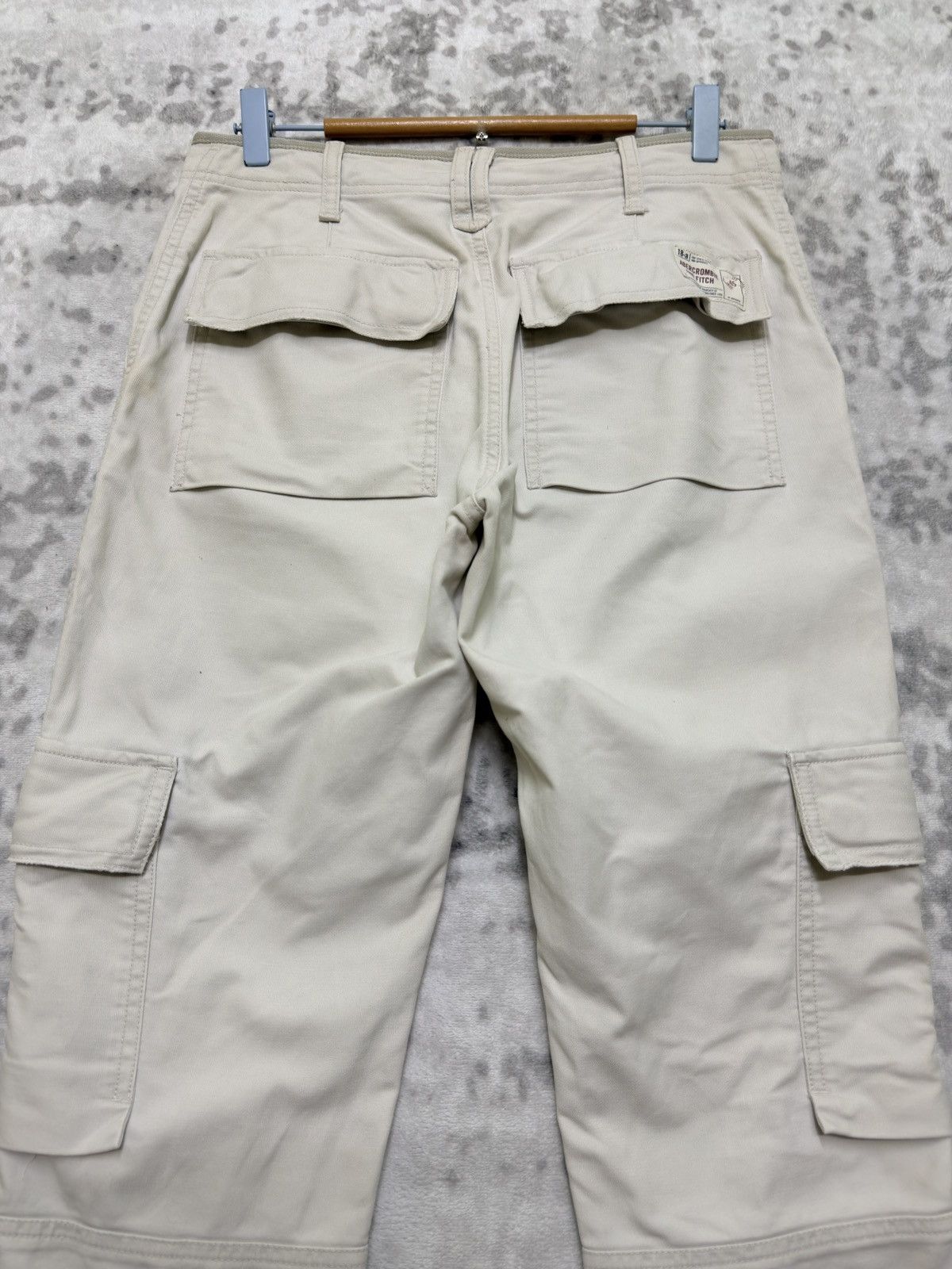 Abercrombie & Fitch Abercrombie & Fitch Flare Cargo Zipper Ankle Multipocket Size US 29 - 9 Thumbnail