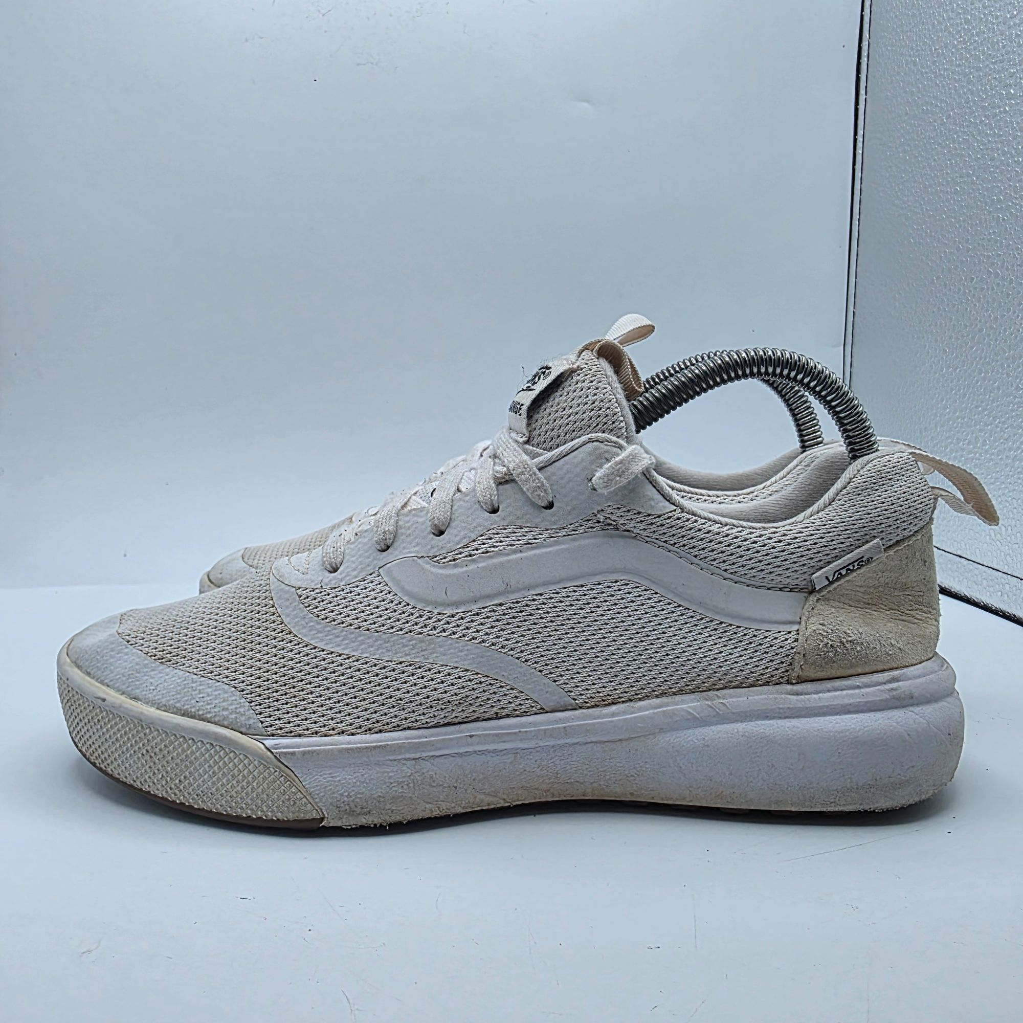 Vans Vans UltraRange Womens 8 White Athletic Shoes Lightweight Ca Size US 8 / IT 38 - 13 Thumbnail