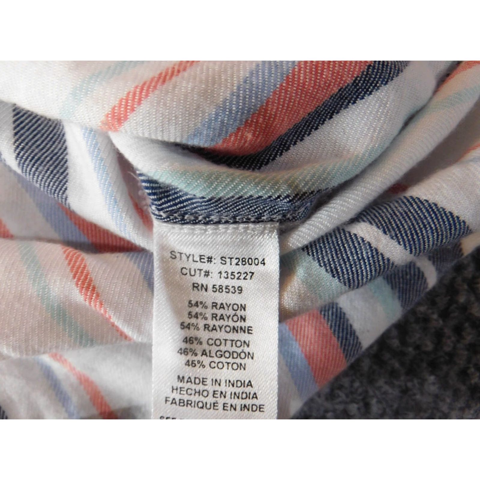 Vintage KUT from the Kloth Blouse Womens Size S White Striped Open Pullover Knit Rayon Button Casual Shirt Top Size S / US 4 / IT 40 - 7 Thumbnail