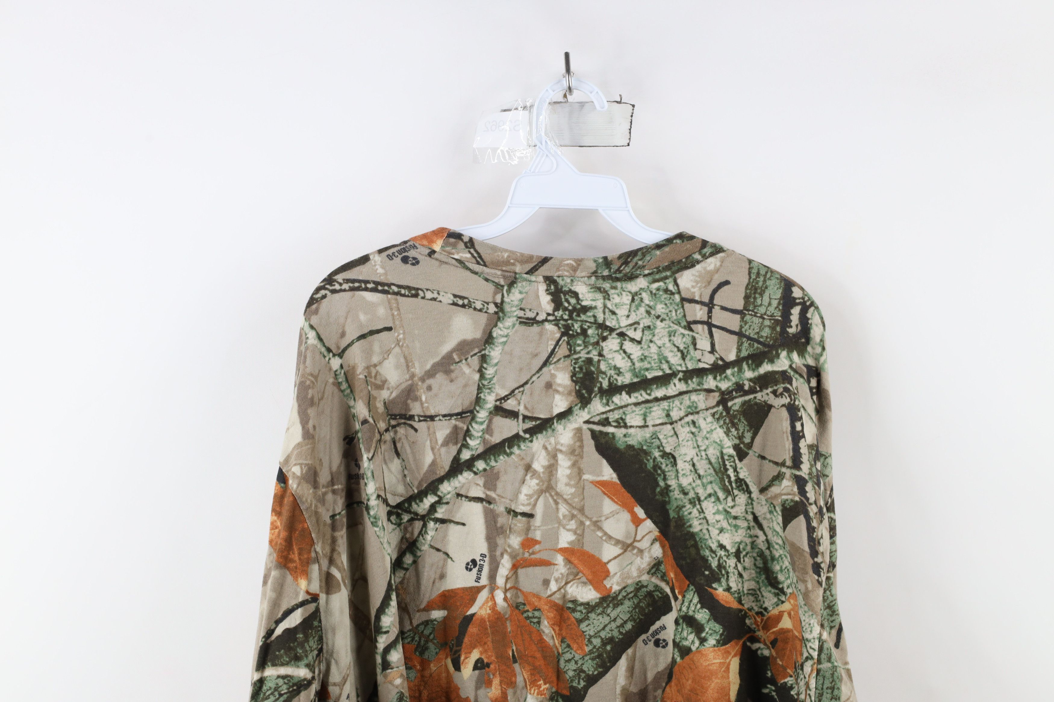 Vintage Vintage Streetwear Camouflage Long Sleeve Pocket T-Shirt Size US XXL / EU 58 / 5 - 9 Thumbnail