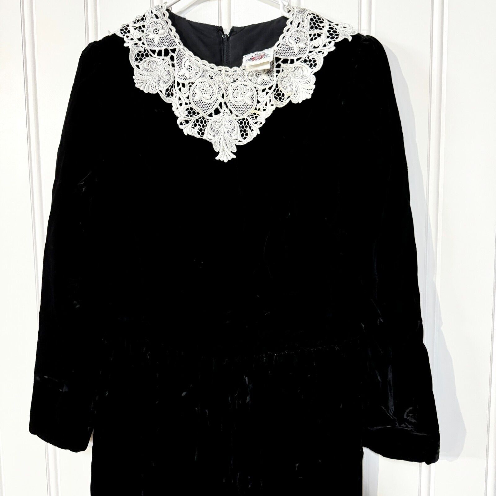 Vintage 70s Vtg Lanz of Salsburg Velvet Lace Collar Maxi Dress 14 Size XL / US 12-14 / IT 48-50 - 1 Thumbnail