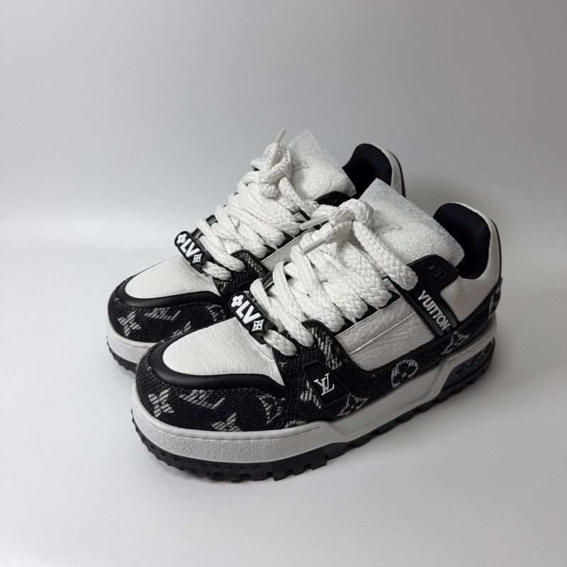 Louis Vuitton Louis Vuitton Trainer Maxi Low-Top Sneakers 0079 Size US 8 / EU 41 - 1 Thumbnail