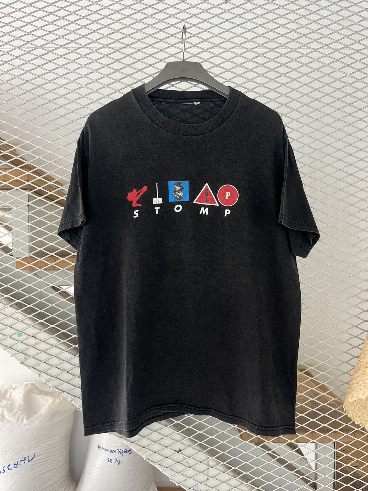 Vintage Vintage STOMP Artwork design 90’s Band Tshirt Size US L / EU 52-54 / 3 - 2 Thumbnail
