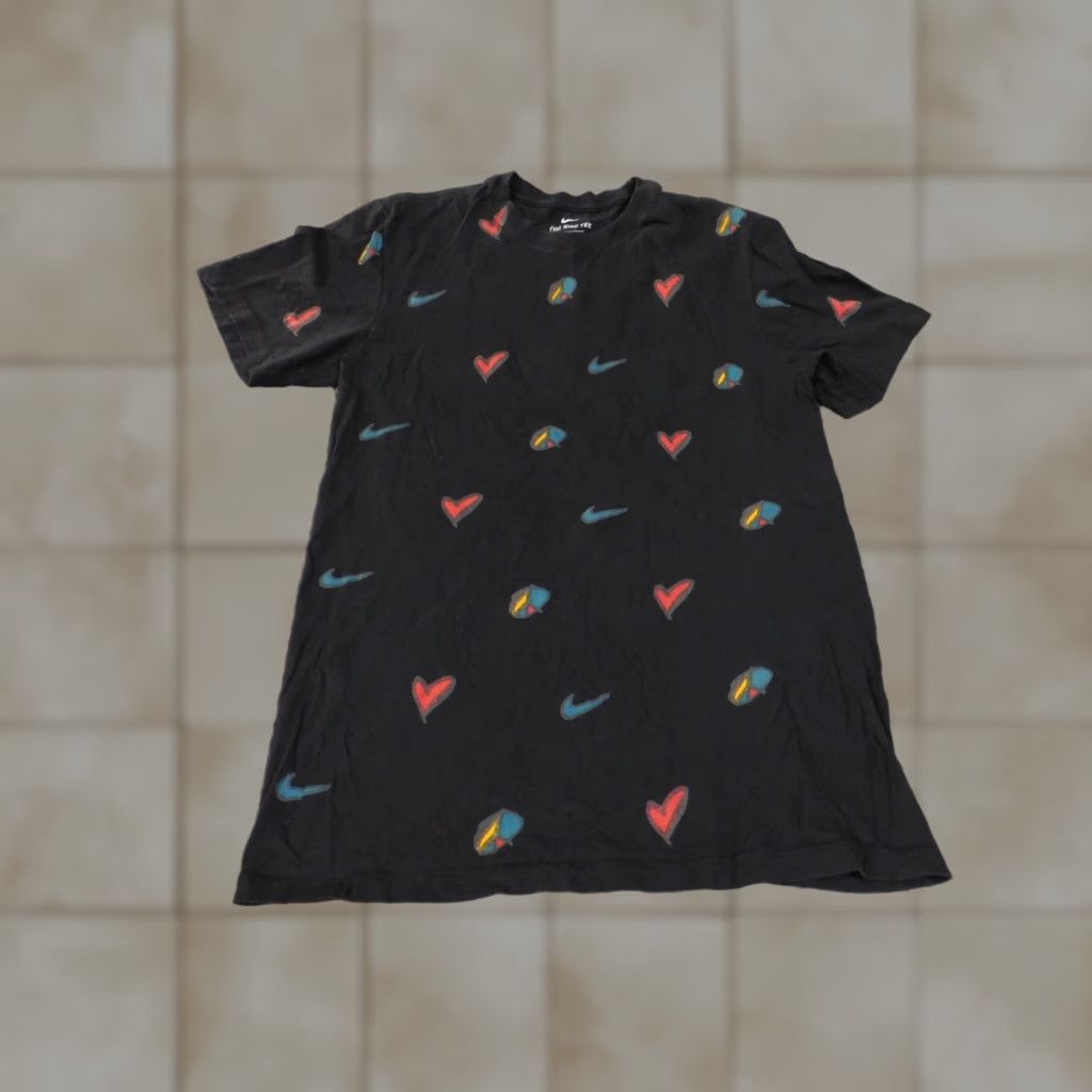 Nike Nike The Nike Tee Shirt Mens Small Black Heart Swoosh Peace Print Graphic Rare Shirt Size US S / EU 44-46 / 1 - 1 Thumbnail