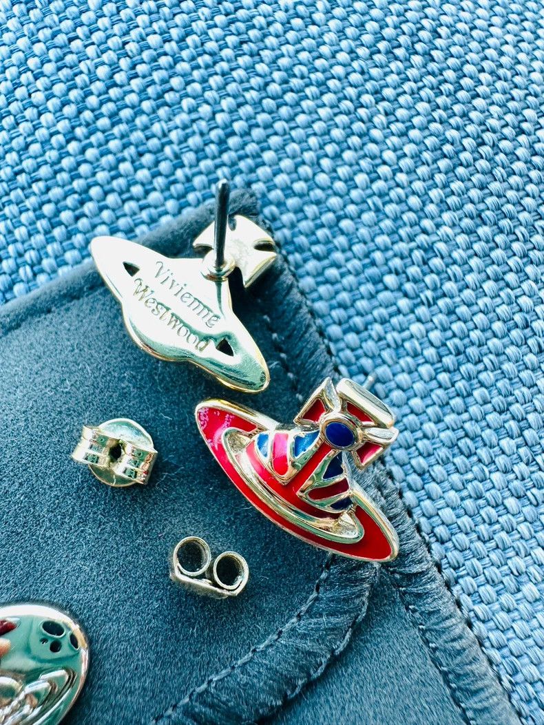 Vivienne Westwood Vivienne Westwood Enamel Saturn Earrings. Red and Blue Inl Size ONE SIZE - 2 Thumbnail