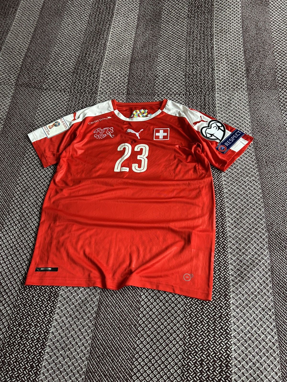 Puma Puma Suisse 23 Shaqiri Kids Football Jersey Rare T-Shirt Size US XS / EU 42 / 0 - 3 Thumbnail
